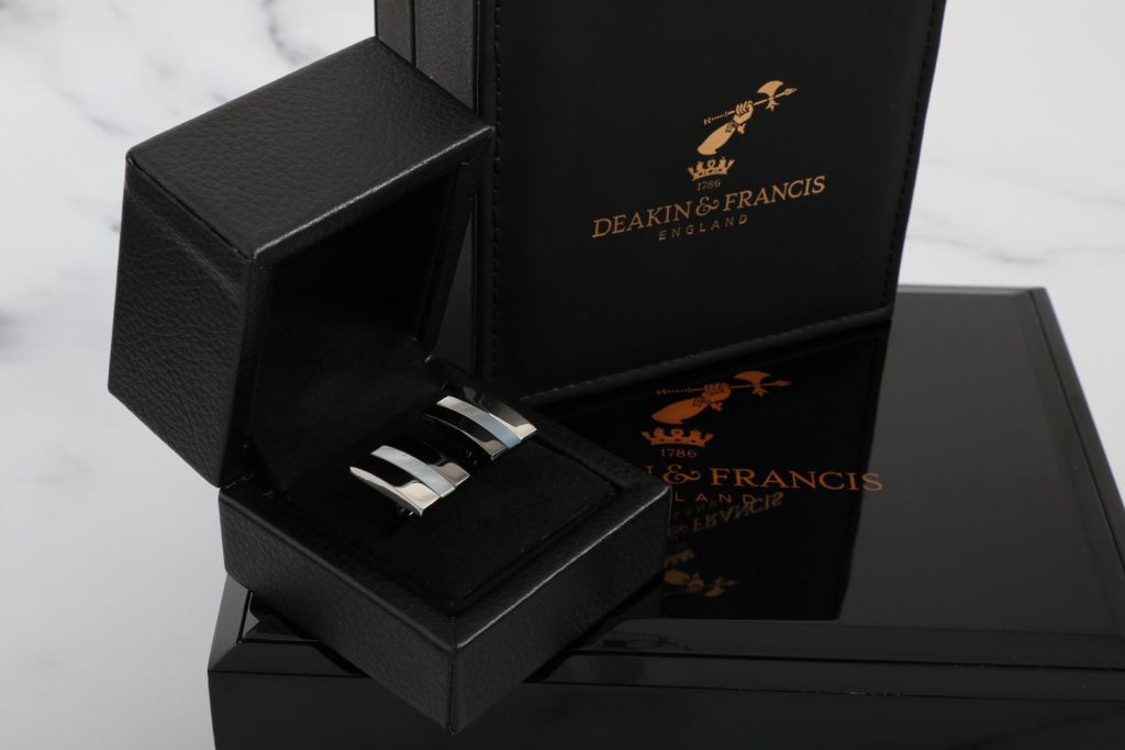 Deakin and Francis Packaging (20)